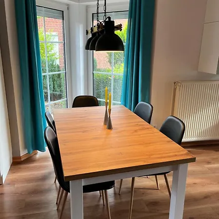 Vakantiehuis Ruhig Gelegenes Mit Kamin Dornum